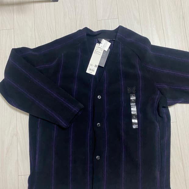 유니클로 니들스 L(라지)