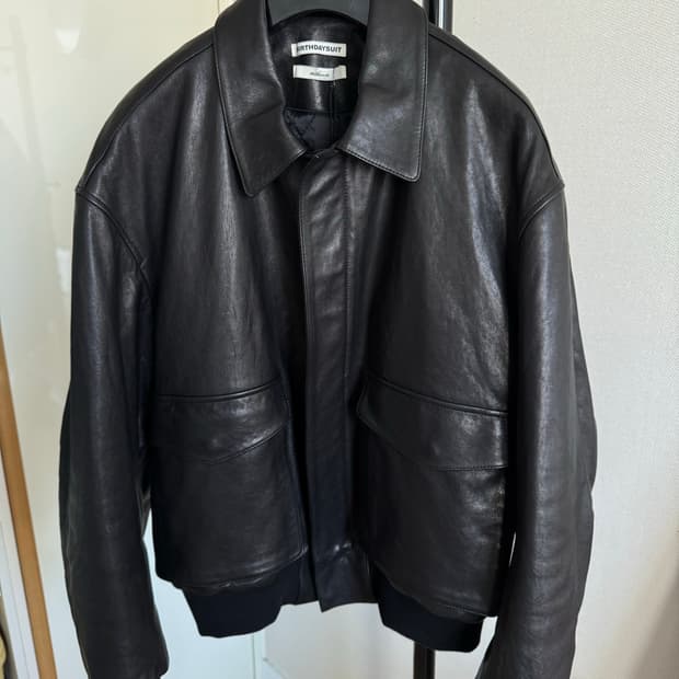 벌스데이수트 a2 가죽자켓