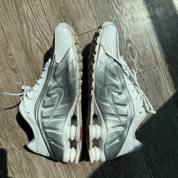 (W) 나이키 샥스 R4 화이트 메탈릭 실버