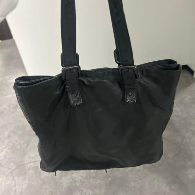 보테가베네타 양가죽 인트레치아토 버클 토트백