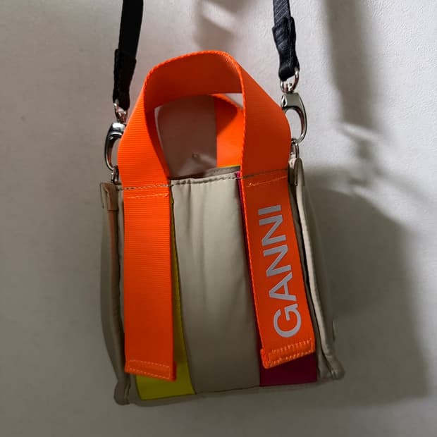 GANNI 가니 여성 미니 토트&크로스백