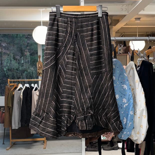 Intellection 프릴 롱스커트