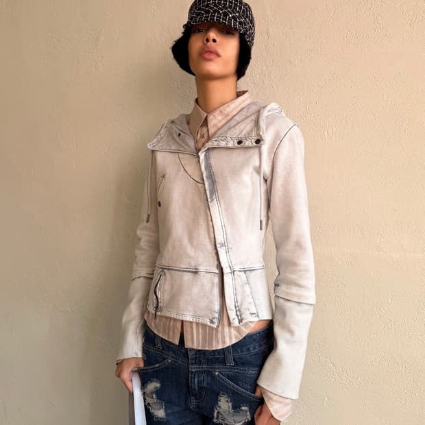 미스치프 ASYMMETRIC HOODIE ZIP-UP
