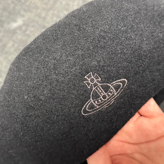 비비안웨스트우드 울 베레모 블랙