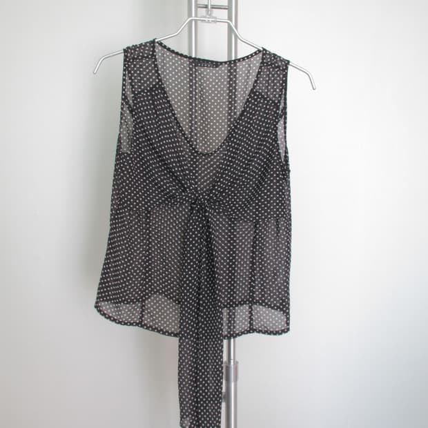 Sernard Perris dot sleeveless blouse