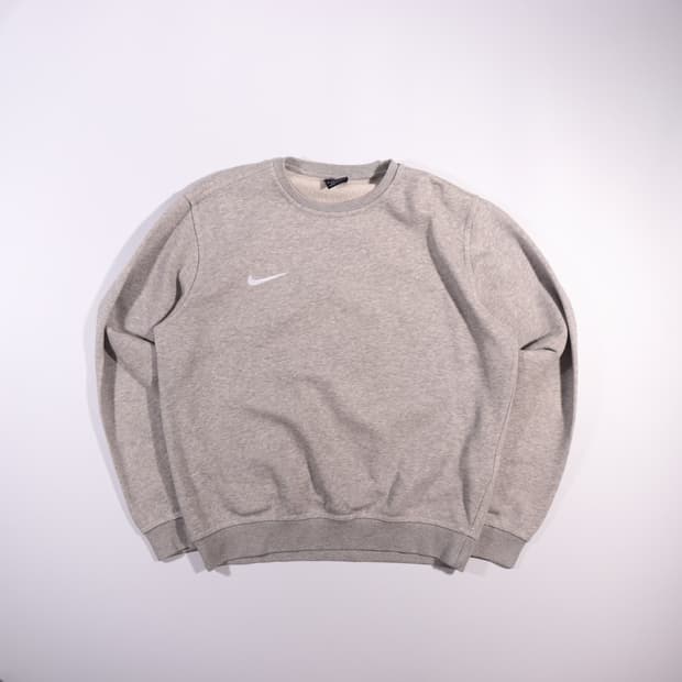 나이키 자수 로고 맨투맨 B204