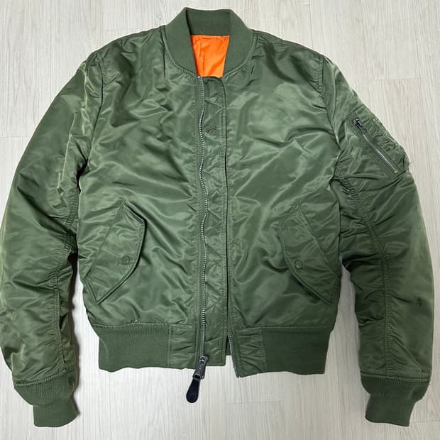 [S] 알파인더스트리 ma-1 슬림핏 세이지 그린