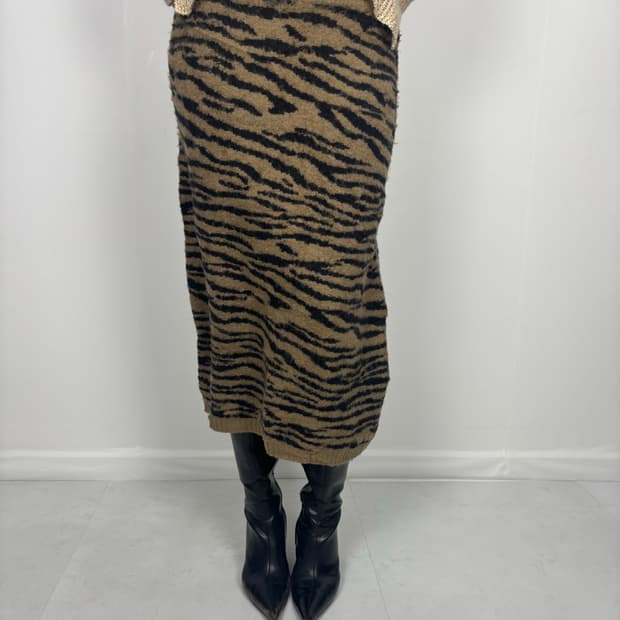 TIGER PATTERN LONG SKIRT