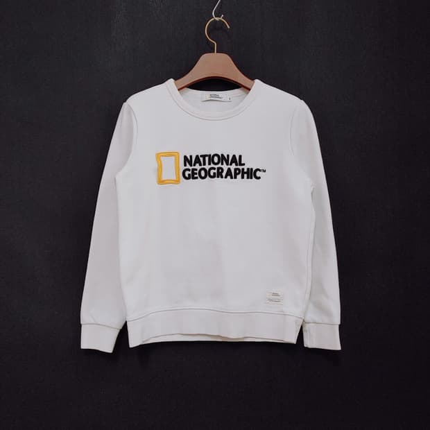 NATIONAL GEOGRAPHIC 내셔널 지오그래픽 입체자수로고 맨투맨