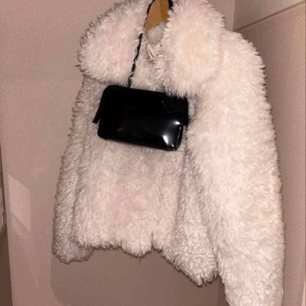 포니테일 shaggy faux fur jacket 퍼자켓