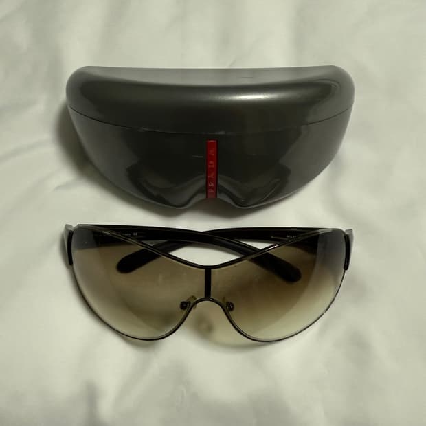 프라다 00's 빈티지 고글 선글라스 판매합니다.