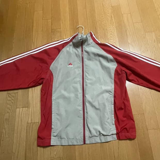 아디다스 레드베이지 바람막이