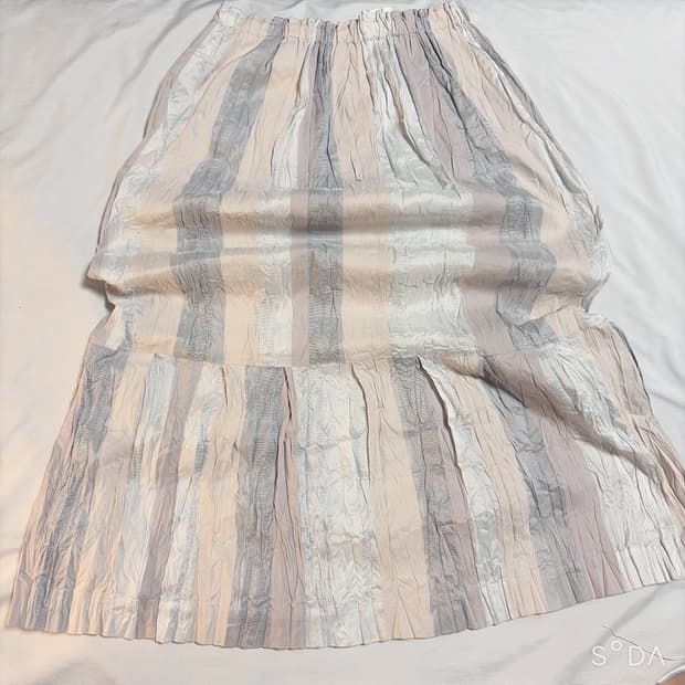 이세야미야케 스트라이프 주름 롱 스커트