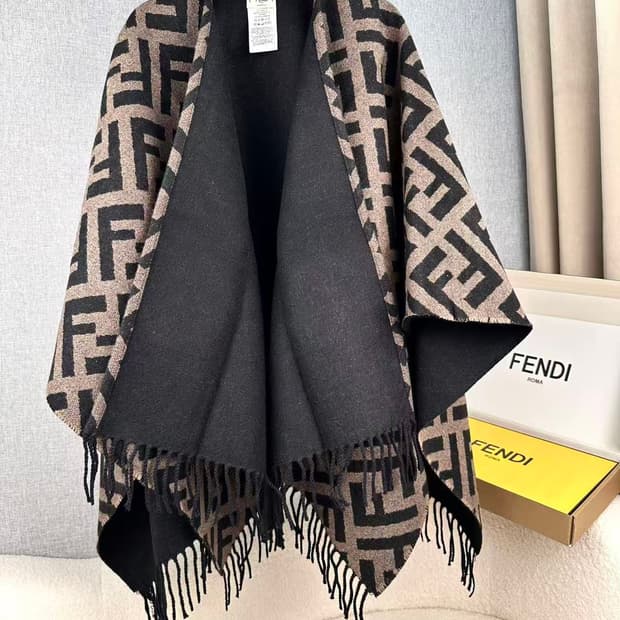 FENDI 구미풍 케이프 울 캐시미어 니트 머플러 여성용