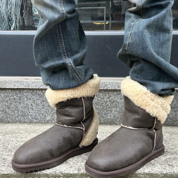 00s 쿨라부라 숏 시어링 앤 스웨이드 어그 부츠