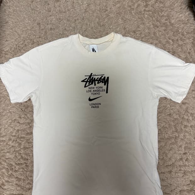 나이키 스투시 반팔 S 화이트
