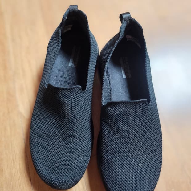 스케쳐스 고워크 블랙 슬립온 240