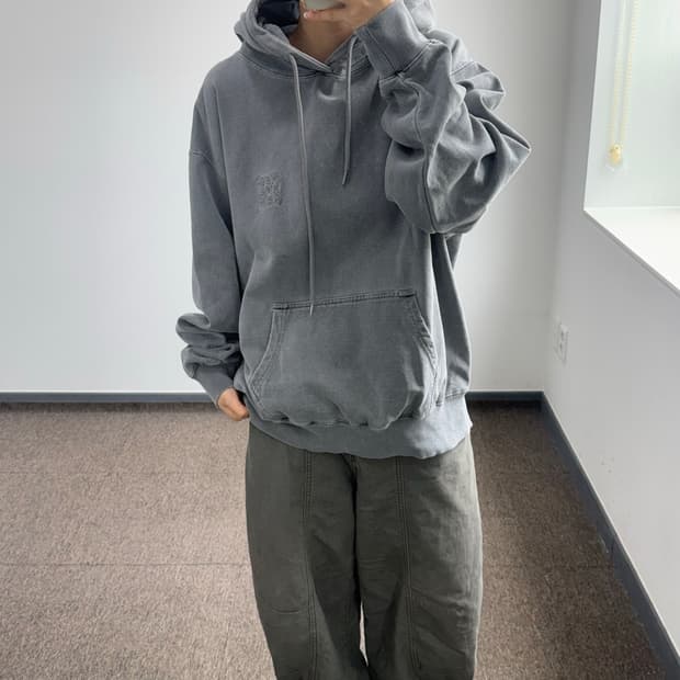 Yeseyesee 예스아이씨 그레이 후드티