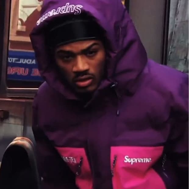 슈프림 고어텍스 700-필다운 파카