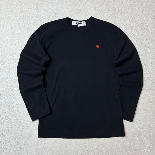 꼼데가르송 리틀 레드 하트 롱슬리브 티셔츠 PN7307