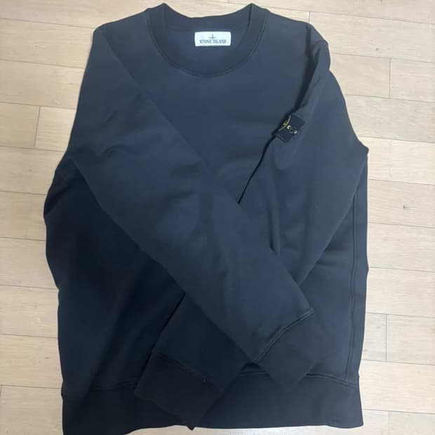 스톤아일랜드 L사이즈 맨투맨 판매합니다