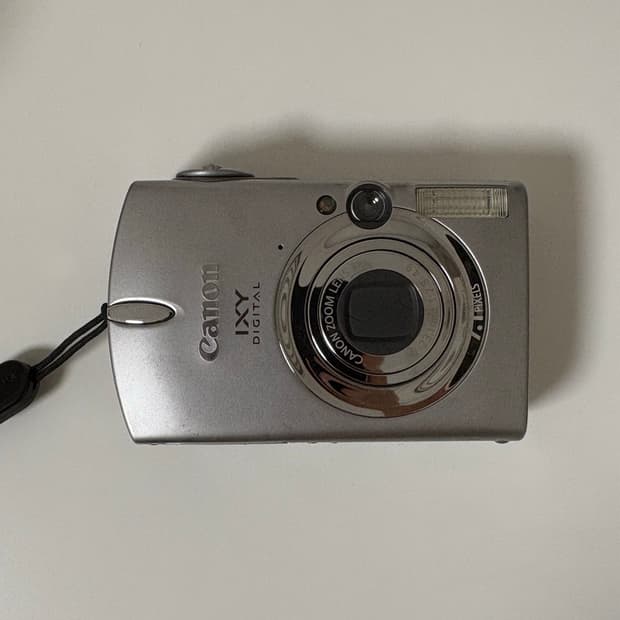 (이채영 디카) 캐논 ixus700 ixy600 디지털카메라