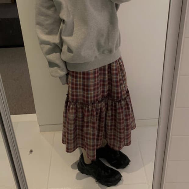 블렘토 체크 프릴 롱 스커트 버건디