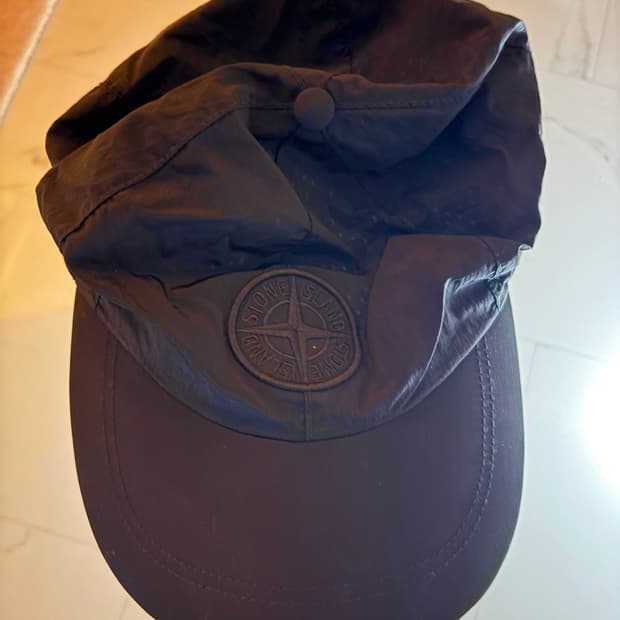 스톤 아일랜드 니일론 모자 xl