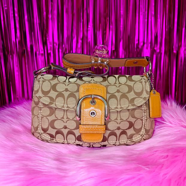 💛인기템) Coach 코치 시그니처 숄더백 허니옐로우