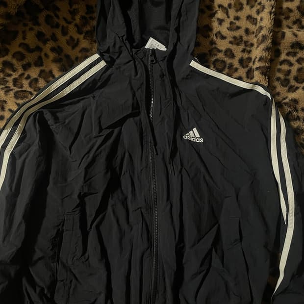 아디다스 크롭 바람막이
