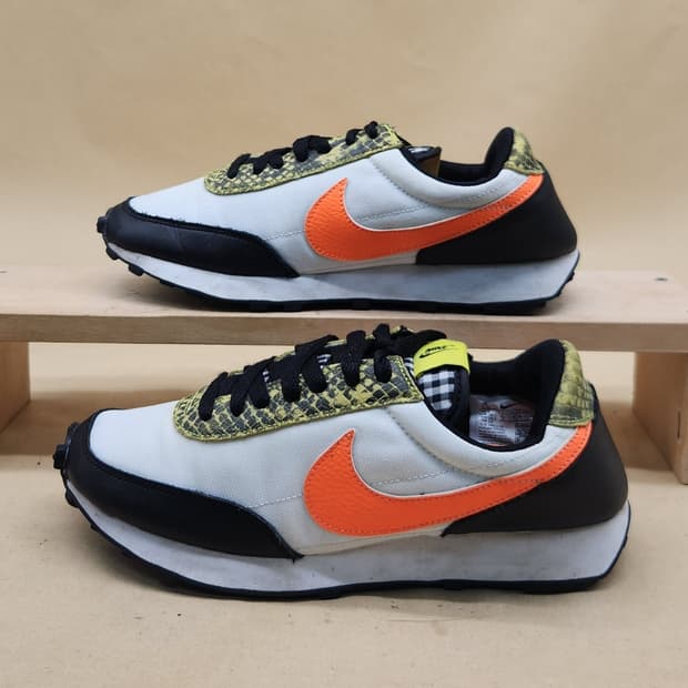 나이키 데이브레이크 토탈오렌지 운동화245 