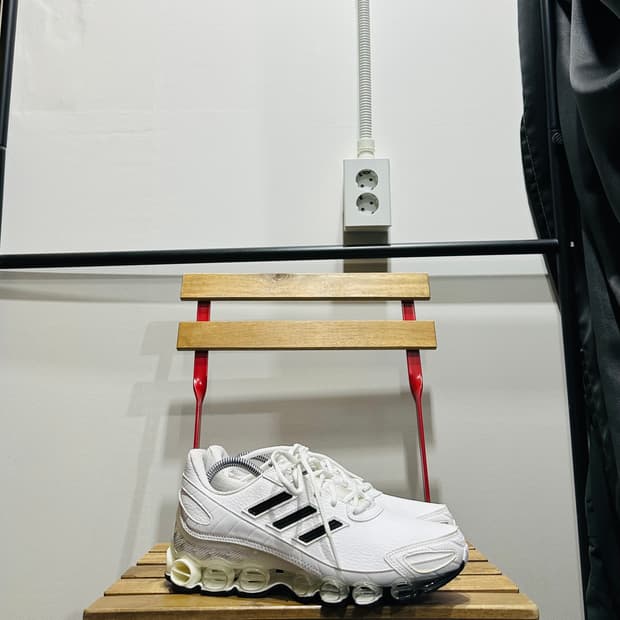 265) 아디다스 운동화 남성 남자 마이크로 바운스 화이트 블랙