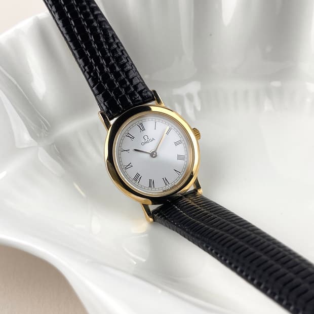 OMEGA Lady roman gold watch