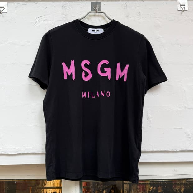 MSGM 핑크 브러쉬드 로고 블랙 반팔티 S