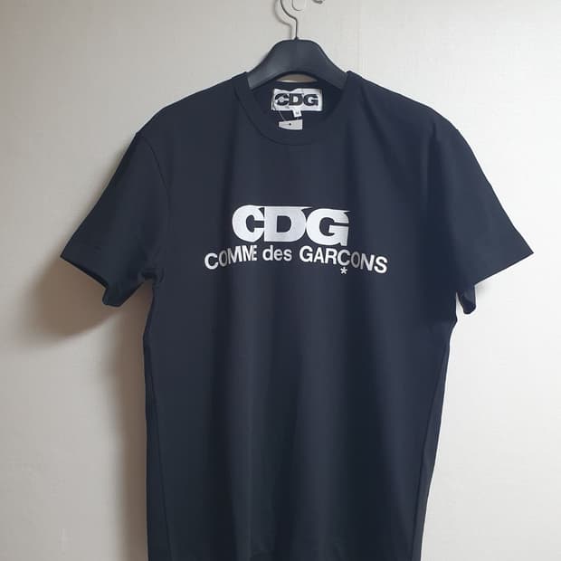 CDG 꼼데가르송 로고 반팔티 블랙 M 새상품