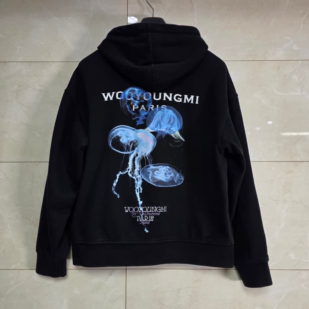 {클로젯}[46]우영미 젤리피쉬 프린팅 백로고 후드티