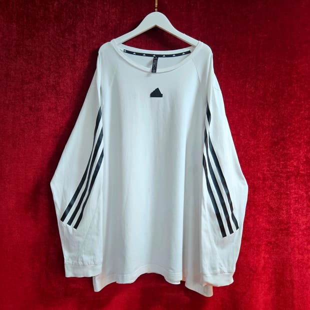 아디다스(Adidas) 사선 삼선 센터로고 긴팔티셔츠 3XL size