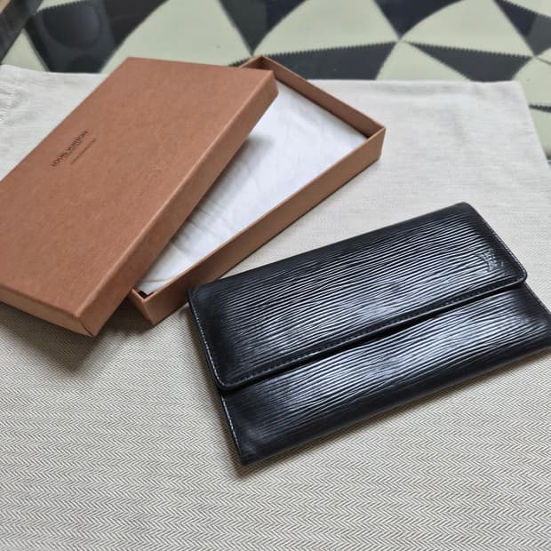 루이비통 정품 에삐 장지갑 