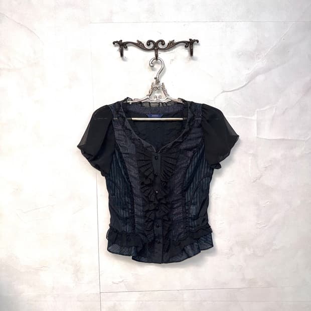 Black stripe ruffle puff blouse