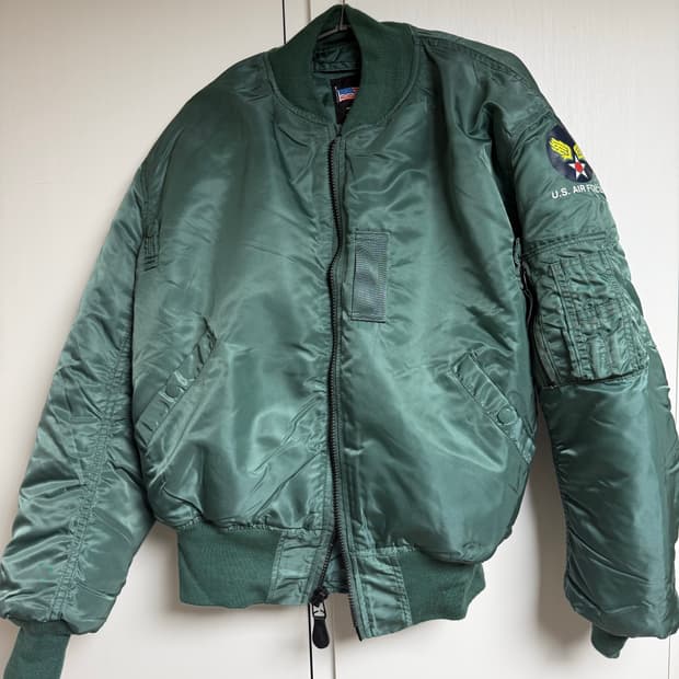 Greenbrier Ind. MA-1 항공 점퍼(m사이즈)