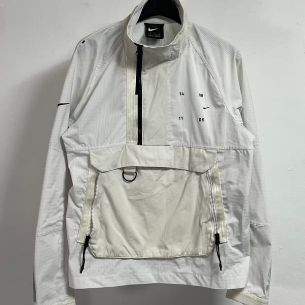 나이키 NSW 테크팩 엔지니어드 아노락 바람막이 (on.625)  