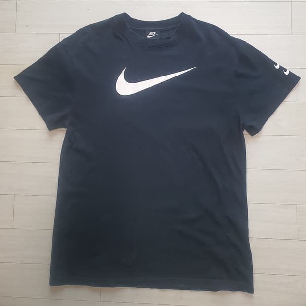 나이키 빅스우시 반팔 티셔츠