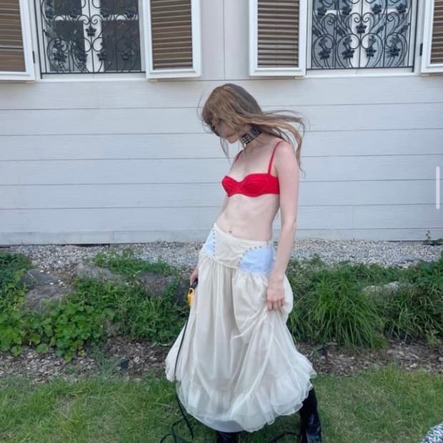 데어드 스커트 구해요