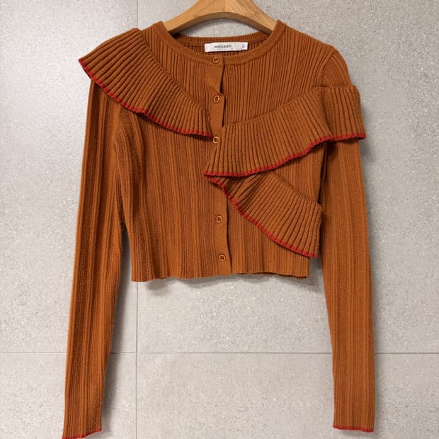 Moussy 크롭 브라운 가디건 골지 프릴