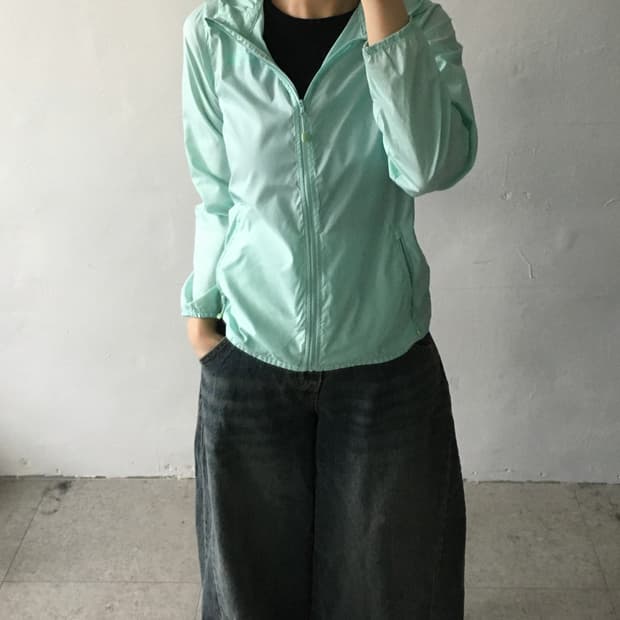 노스페이스 백프린팅 바람막이