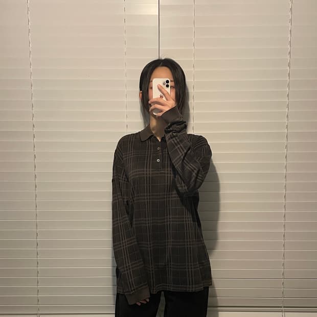 버버리 다크체크 pk넥