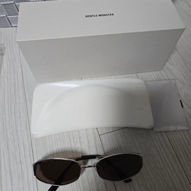 젠틀몬스터 모네타 02 선글라스 