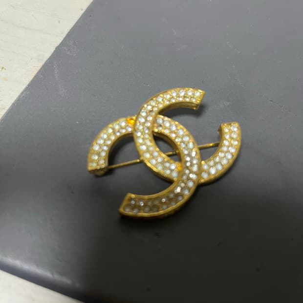 샤넬 CC로고 브로치 정품