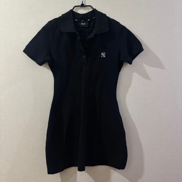 카리나 착용 MLB 블랙 피케 원피스