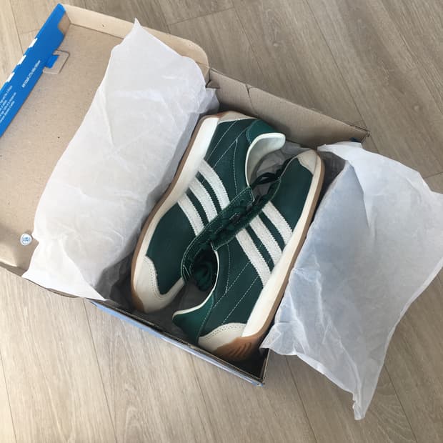 아디다스 컨트리 OG 스니커즈 , 그린 오프화이트